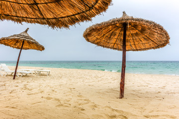 Tunesien Strand Sonnenschirm