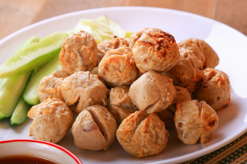 grilled meatball with spicy tamarind sauce