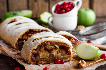 apple strudel with cranberries and walnuts