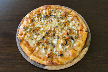 Seafood Pizza