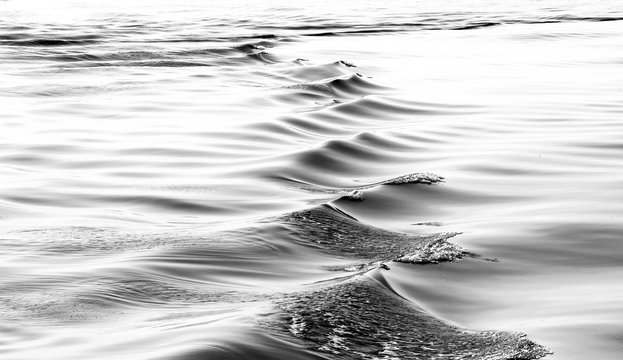 Onde Mare Bianco E Nero