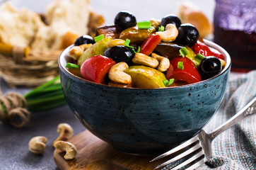 Steamed vegetables with olives