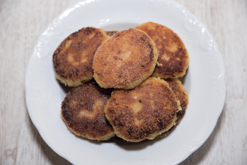 Vegetable cutlets / fritter / cackes