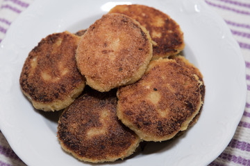 Vegetable cutlets / fritter / cackes
