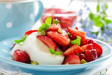Foto op Plexiglas Dessert of strawberries and cheese. © ld1976