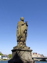 Fototapeta na wymiar Skulptur des Konrad von Konstanz, Konstanz am Bodensee, Baden-Wuerttemberg, Deutschland, Europa
