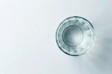 Küchenrückwand glas motiv glass of water © Mara Zemgaliete