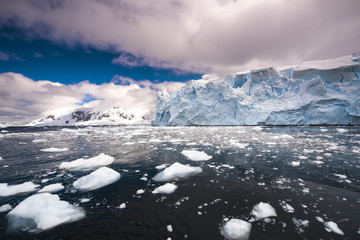 Antarctic Glacial Icebergs