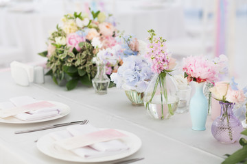 flower decorations for holidays and wedding dinner