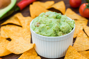 Tasty fresh guacamole with nachos