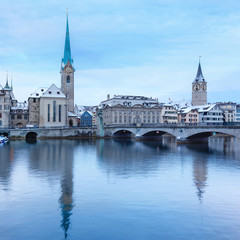 Fototapeta na wymiar Winter landscape of Zurich with lake, Switzerland