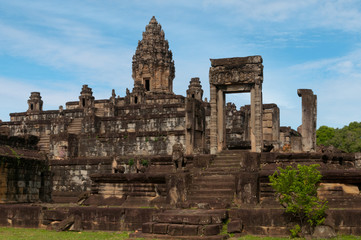 Fototapeta na wymiar Bakong Temple, Camodia