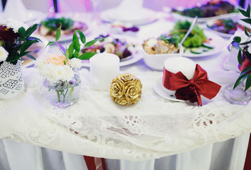 Amazing decorations for banquet table