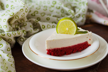 Lime cheesecake with mint