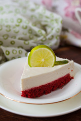 Lime cheesecake with mint