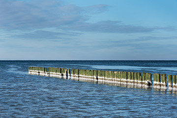 Fototapeta na wymiar Baltic coast in calm winter day.