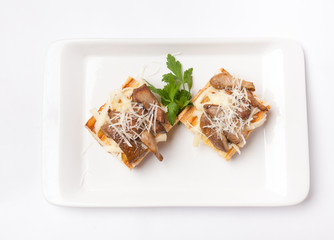 sandwich with cheese and mushrooms 
