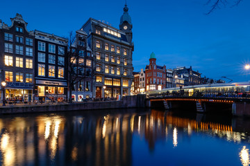Fototapeta na wymiar City lights of Amsterdam