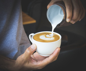 How to make latte art coffee
