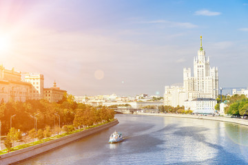 Obraz premium Kotelnicheskaya embankment and Moscow river