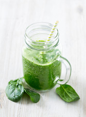 healthy green spinach smoothie