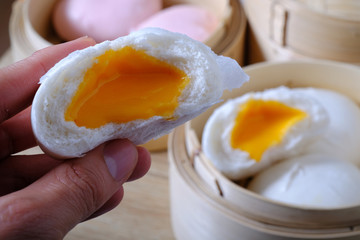 Streamed chinese buns, Dim Sum in round bamboo crate