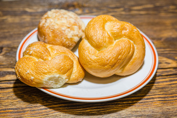 The baked bun.