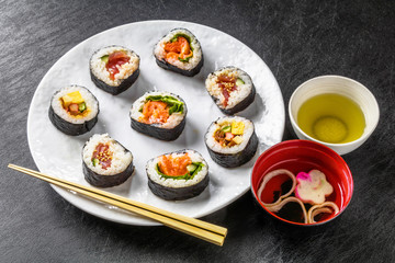 巻き寿司 Rolled sushi 