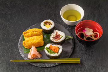 巻き寿司 Rolled sushi 