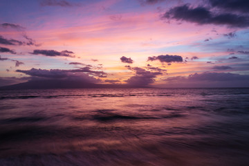 Naklejka na ściany i meble Sunset over Lanai from Ka'anapali Beach