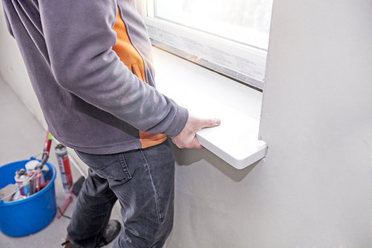 Как снять старый подоконник с пластикового окна