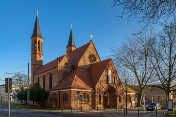 Pfarrkirche "Zu den vier Evangelisten" in Berlin-Pankow von Nordwesten