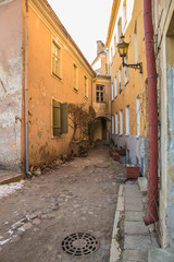 Obraz premium Small old corner street 