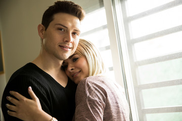 Obraz premium Young man in love of his girlfriend