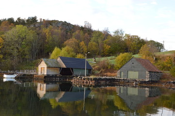 Fototapeta na wymiar Old boat houses 