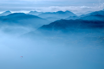 Вид с высоты на озеро Гарда