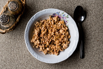 Turkish roasted chicken pieces / tavuk kavurma