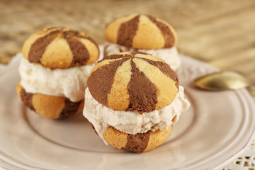 Ice cream cookie sandwiches on plate, closeup