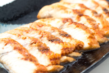 sliced eal