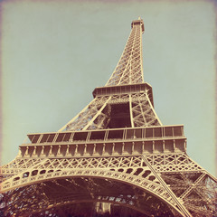 Grunge image of Eiffel Tower.