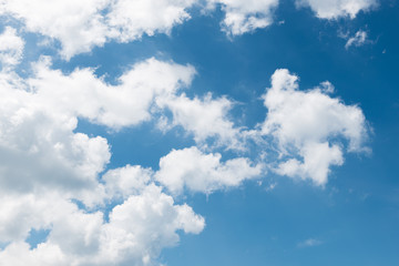 Obraz na płótnie Canvas Clouds in the blue sky