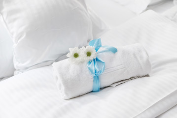 Obraz na płótnie Canvas White towel in luxury boutique hotel