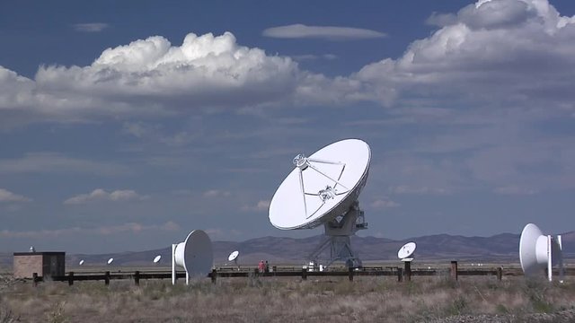 Radio Antennas at the Very Large Array of the National Radio Astronomy Observatories, Datil, New Mexico