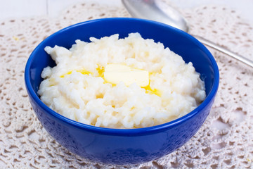 Rice pudding in a blue bowl