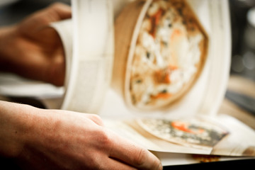 Kochbuch, Küche, Köche, Beikoch, Empfehlung, Kochgerichte, Hände