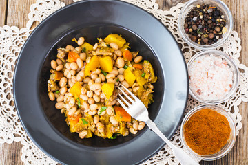 White beans stewed with meat and vegetables