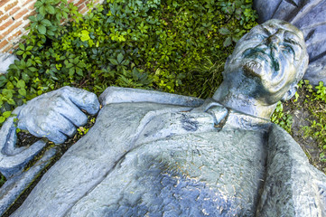 Mogosoaia, Lenin statue from Bucuresti in backyard, Romania, Buc