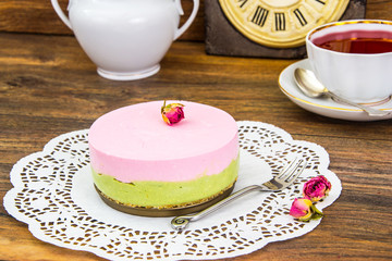 Raspberry Cheesecake Pistachio Nut on Sand-Based