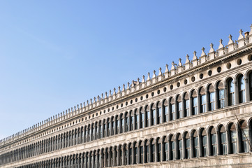 Fototapeta premium Palazzo gen Himmel