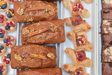 Cacao sponge cake with nuts and cinnamon
